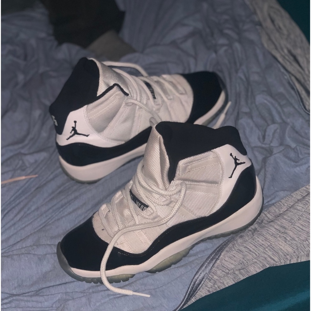 Air Jordan’s 11 retro concord